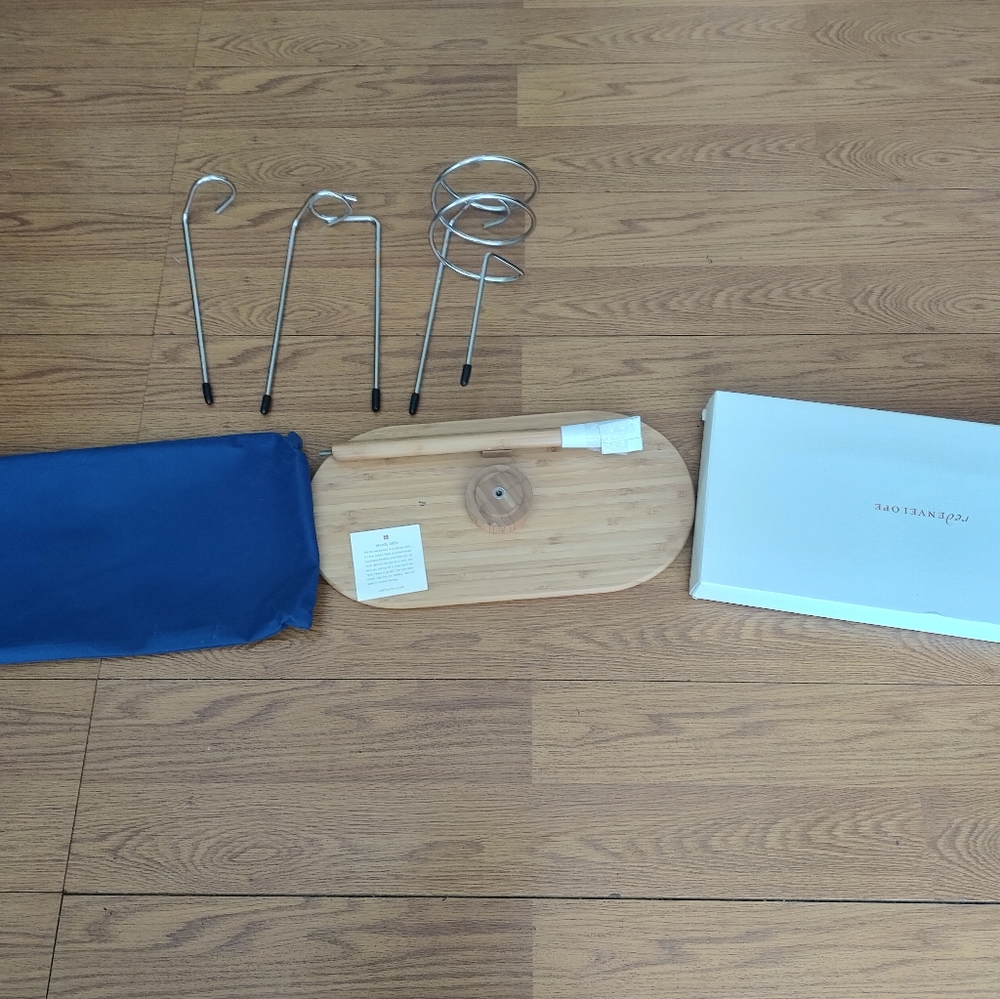 Picnic steady stick table/glass & bottle ho